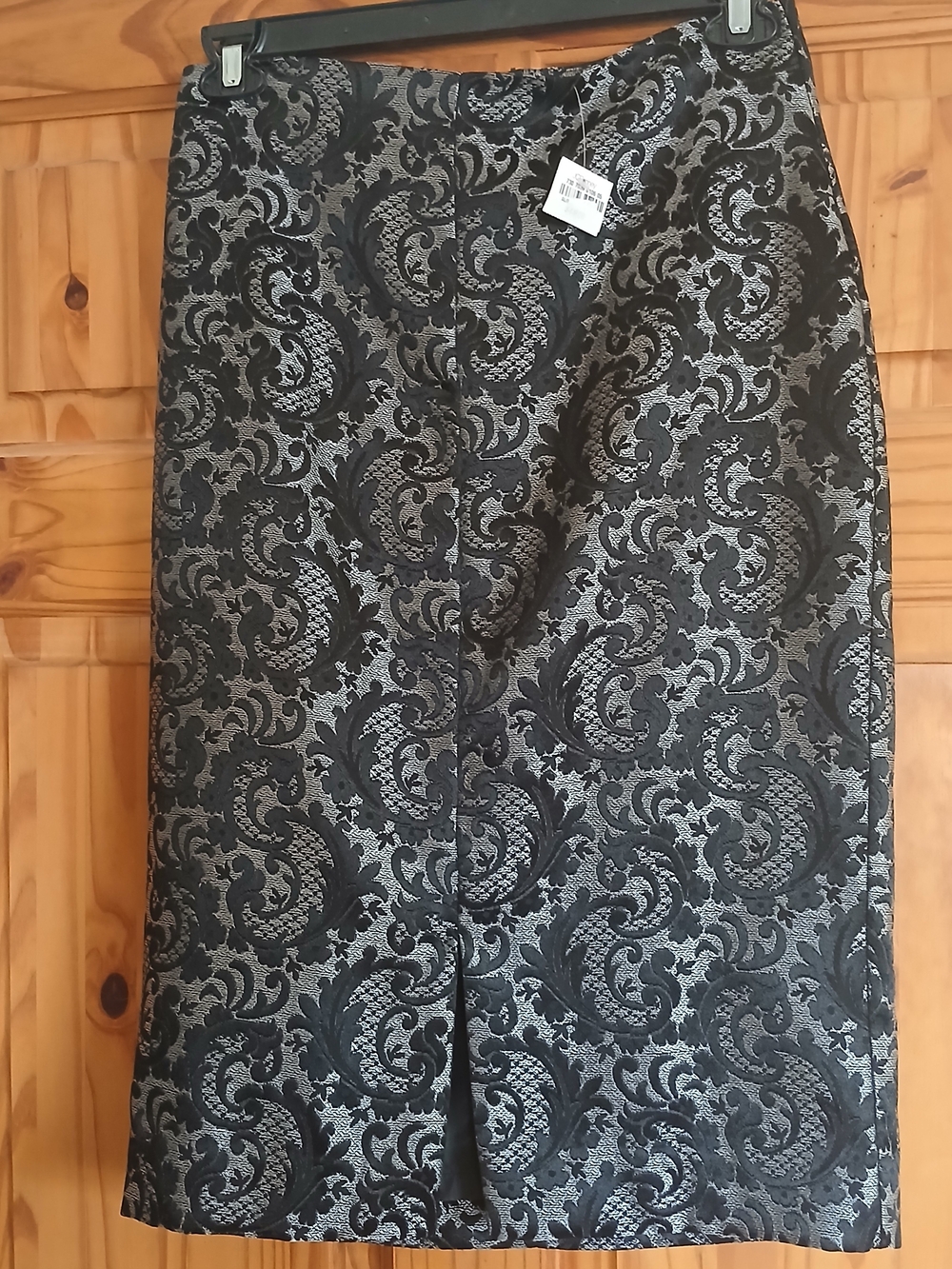 Worthington Black and Silver Brocade Pencil Skirt